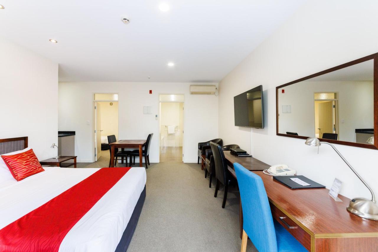 Fitzherbert Regency Motor Lodge พาล์เมอร์สตันนอร์ท ภายนอก รูปภาพ