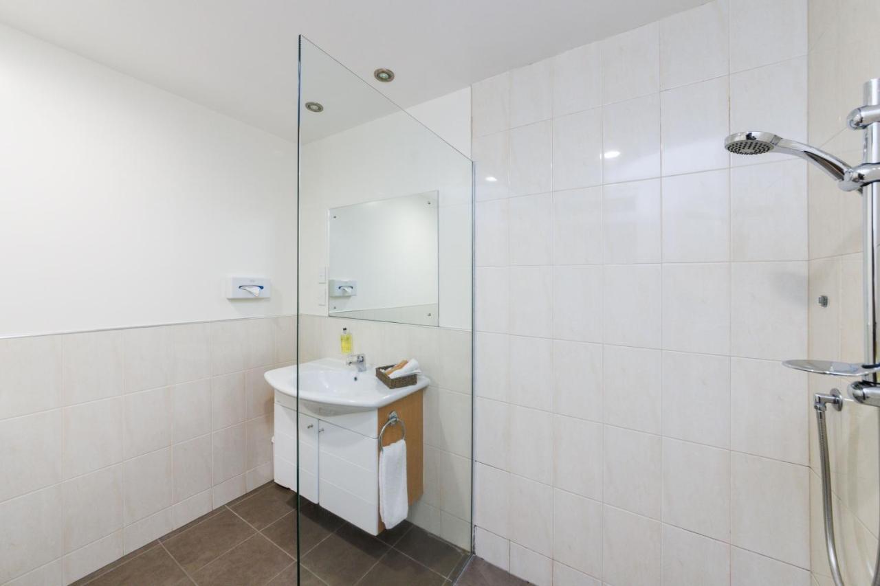 Fitzherbert Regency Motor Lodge พาล์เมอร์สตันนอร์ท ภายนอก รูปภาพ