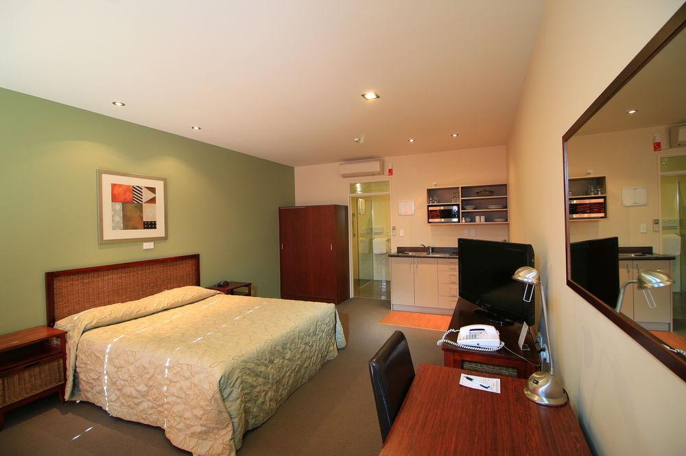Fitzherbert Regency Motor Lodge พาล์เมอร์สตันนอร์ท ภายนอก รูปภาพ